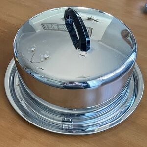 Vintage Cake Carrier